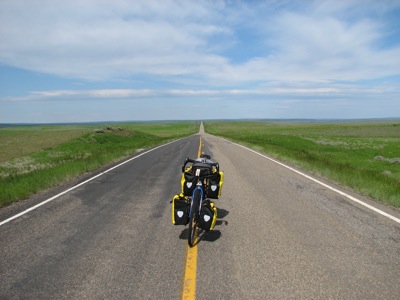 No man's land... I can park my bicycle in the middle of the road to take a wheez...