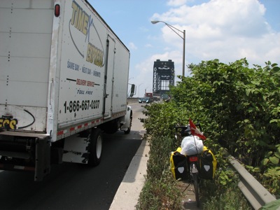 Manhattan was fun on a bicycle, but getting in and out of Manhattan is a nightmare. After taking the Bayonne Bridge, I'm on the Lincoln Highway Bridge towards Newark, NJ... not much space for me as you can see... and the traffic is driving me crazy!